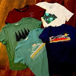 Like new bundle of size large name brand shirts